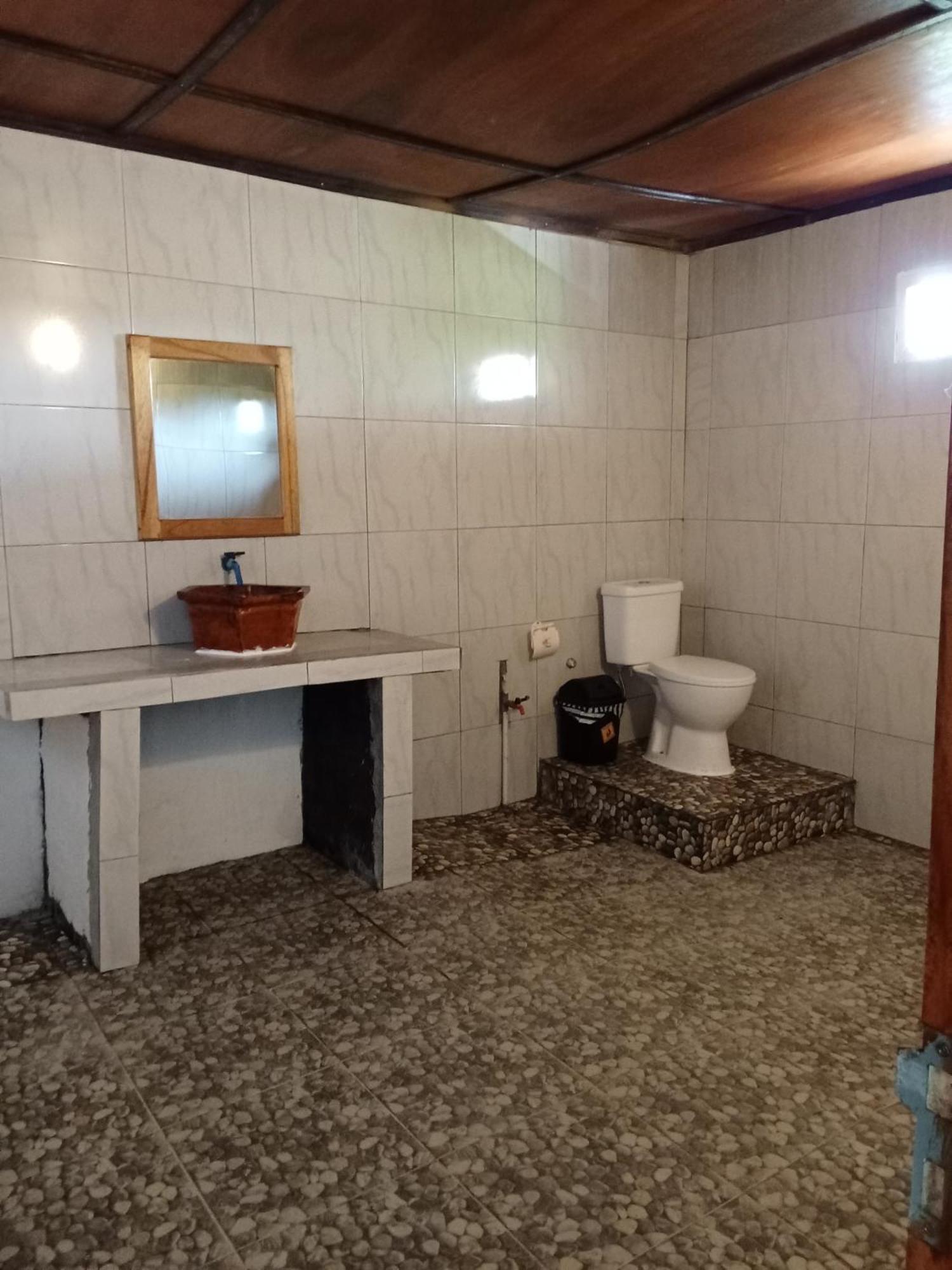 Feby'S Homestay Ekas Bilik gambar
